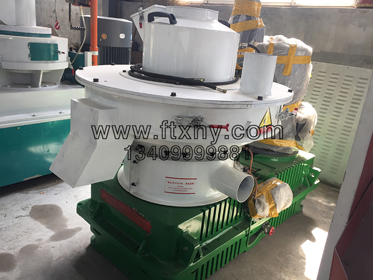 ������ʽ�h(hu��n)ģ�ն�ľм�w���C