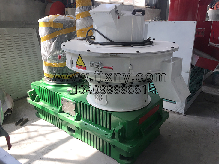 ������ʽ�h(hu��n)ģ�ն�ľм�w���C