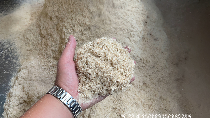 ľ�ķ���C(j��)�����İ�Ƥ����